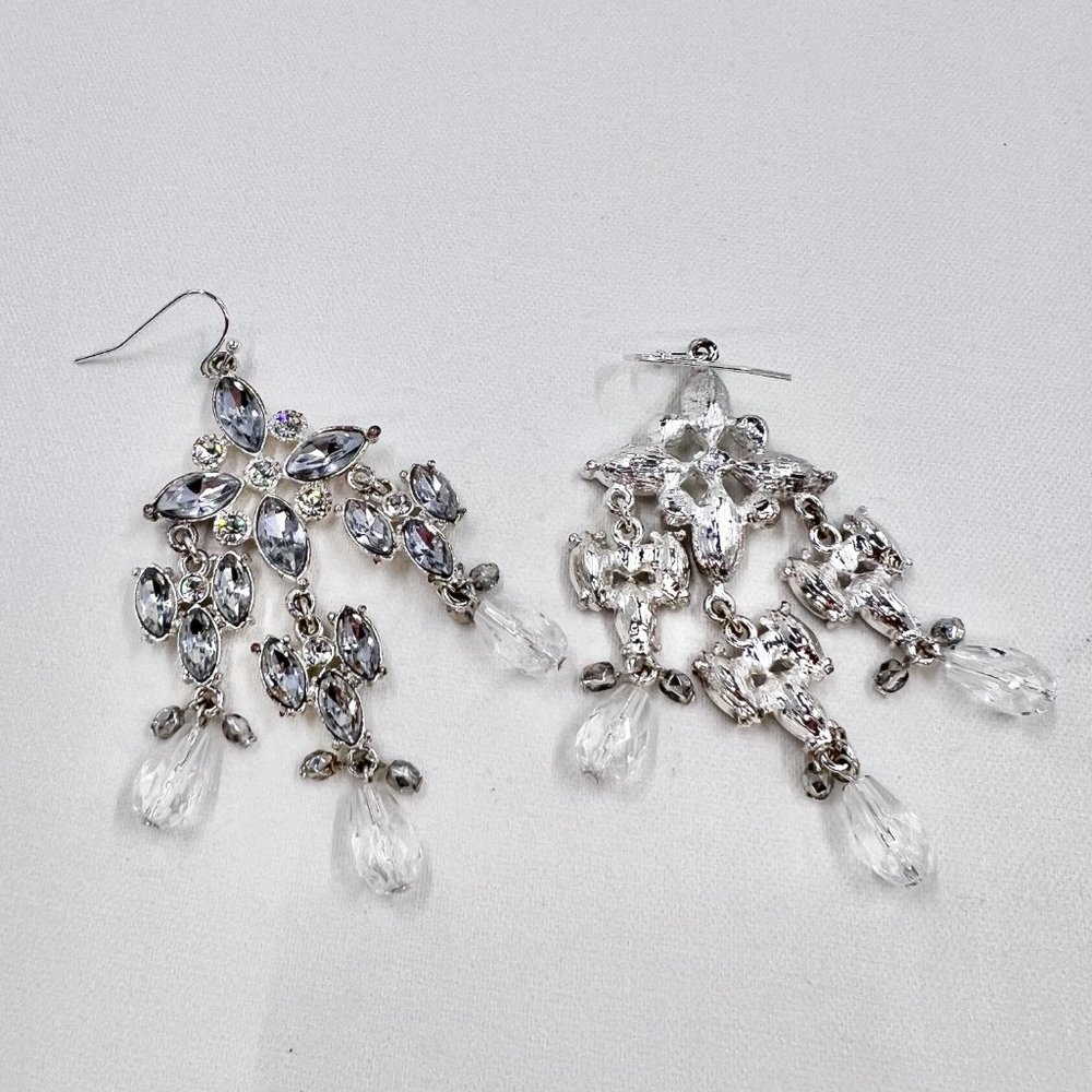 NWOT - Stunning Shiny Silver Tone Clear Rhinestone Chandelier Fishhook Earrings - Picture 4 of 5